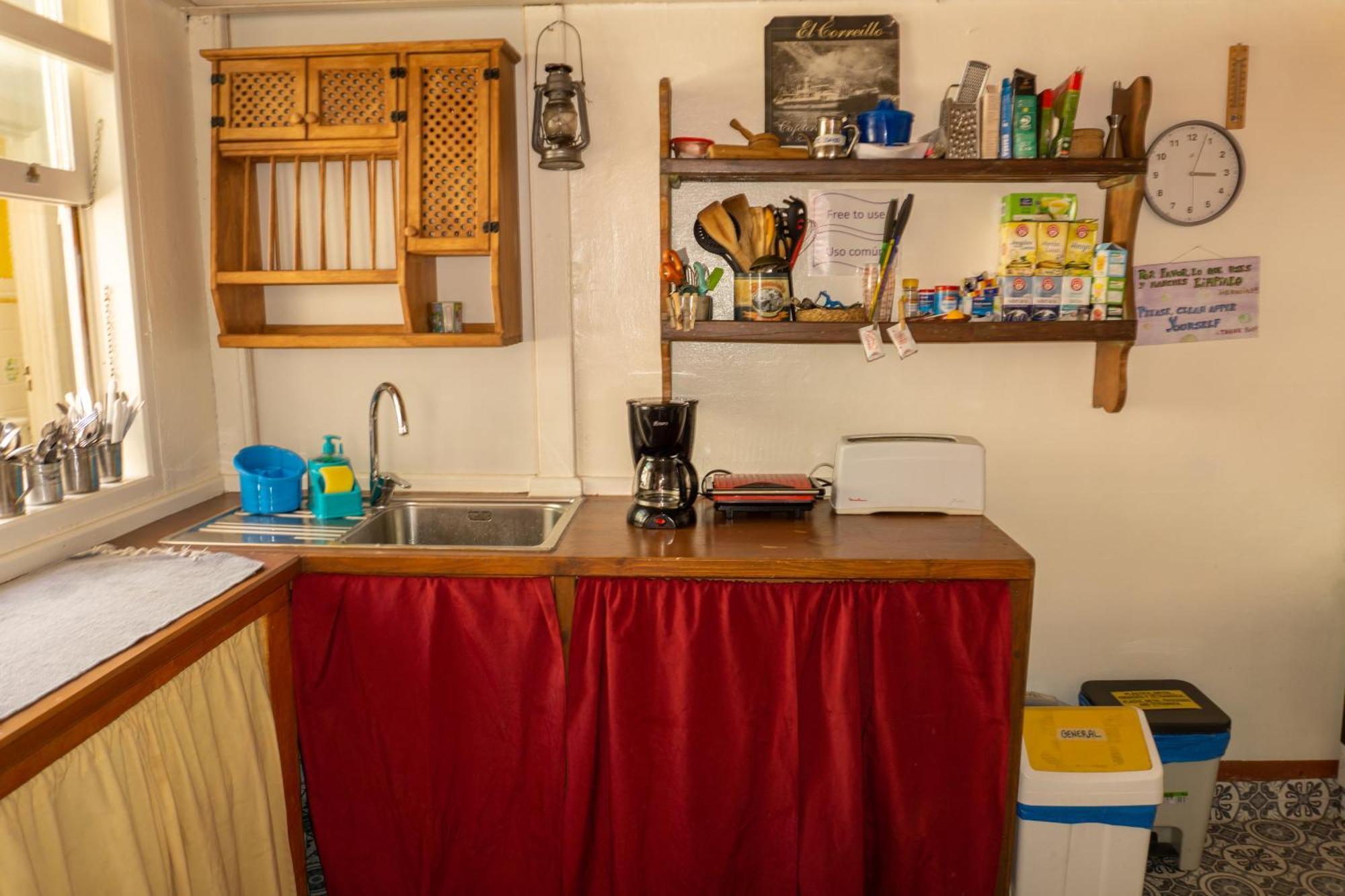 Hostel La Casa Encantada