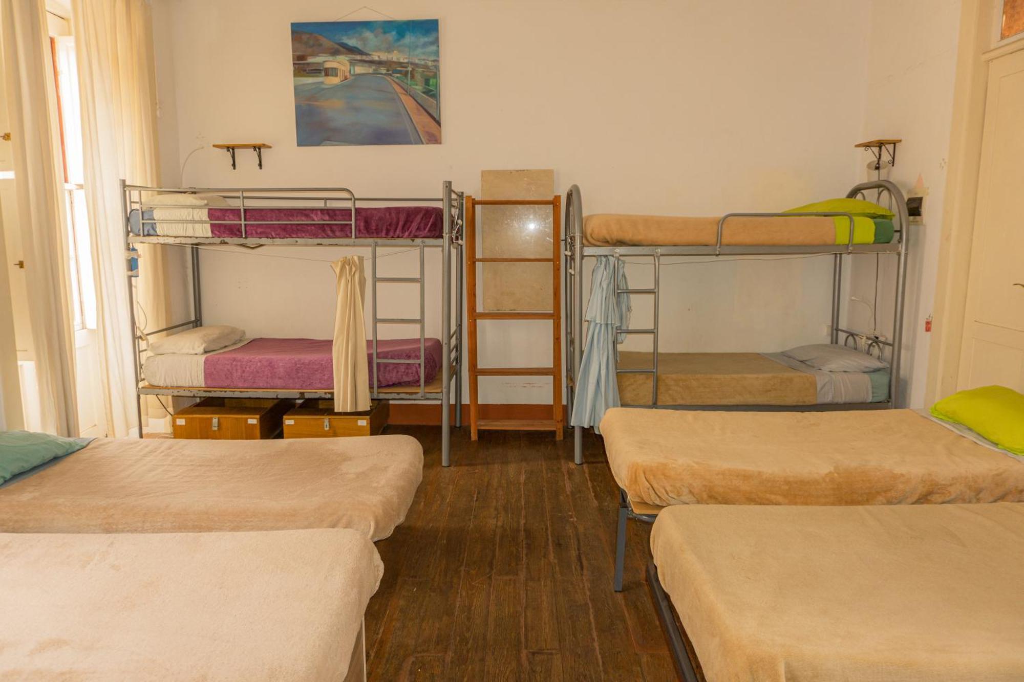 La Casa Encantada Albergue *